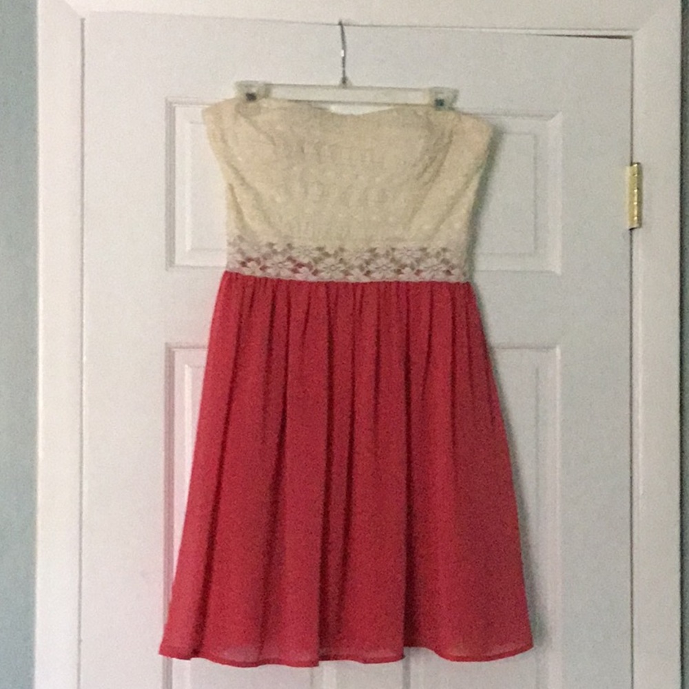 Strapless white lace and pink dress